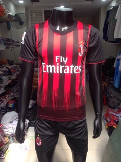 AC MILAN 2016-2017 SỌC ĐỎ ĐEN