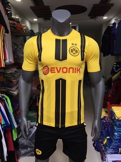 DORTMUND 2016-2017 SÂN NHÀ MÀU VÀNG